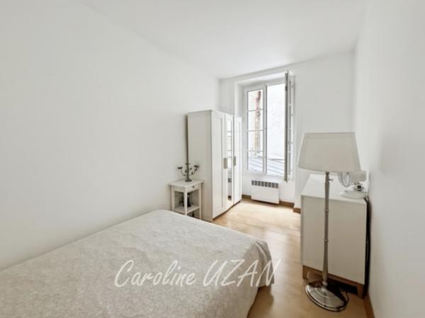 Appartement 3 pièces, 2 chambres situé rue de Tocqueville 75017 Paris, au 1er étage/4