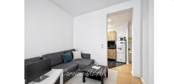 Appartement 3 pièces, 2 chambres situé rue de Tocqueville 75017 Paris, au 1er étage/4