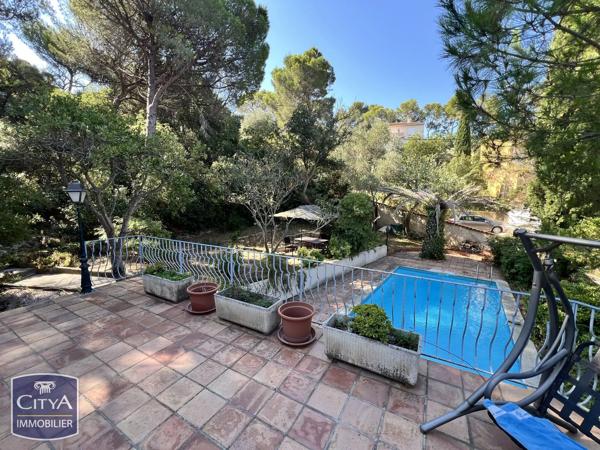 Maison à vendre 7 pièces 250m² Six-Fours-les-Plages (83140)