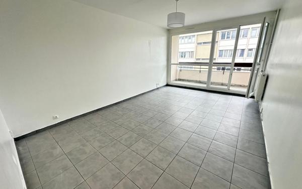 Appartement à vendre    2 pièces • 49,68 m2 Villemomble