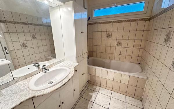 Appartement à vendre    2 pièces • 49,68 m2 Villemomble