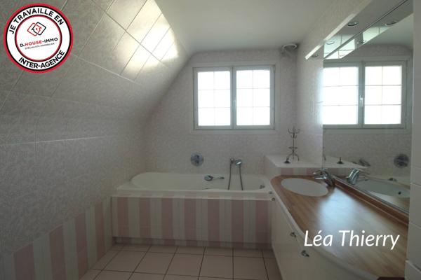 Maison à vendre 5 pièces de 216 m²