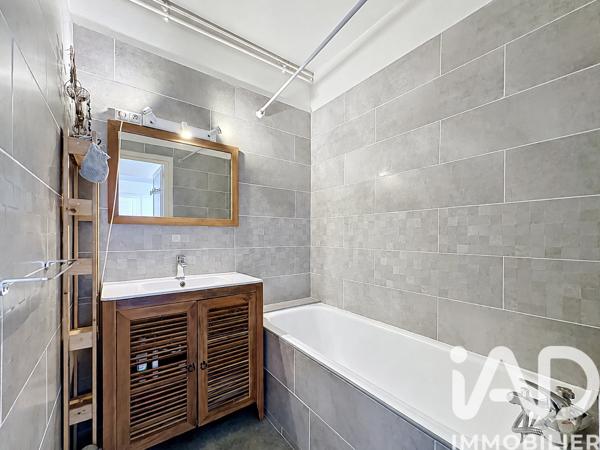 Appartement à vendre 3 pièces 67,96 m² Lyon 8