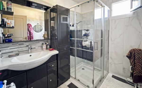 Maison à vendre    4 pièces • 77,37 m2 Roquebrune-sur-Argens