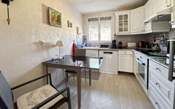 Maison à vendre    4 pièces • 77,37 m2 Roquebrune-sur-Argens