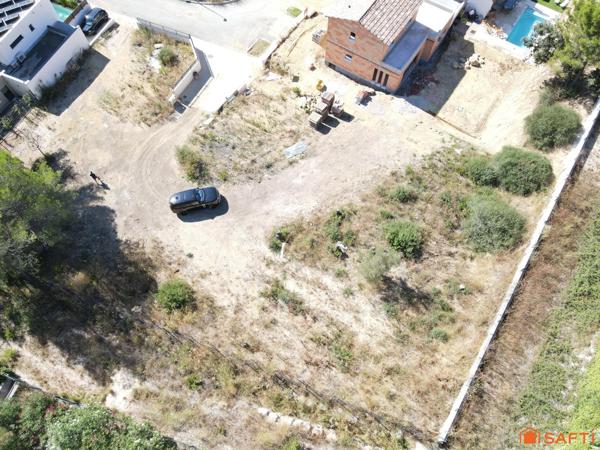 URGENT Terrain 667 M²