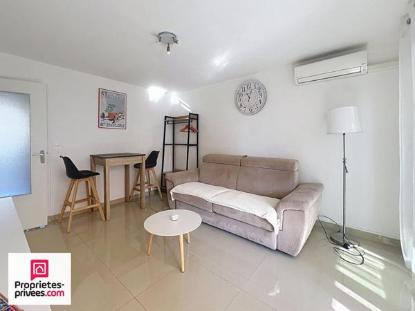 LE LAVANDOU Appartement traversant rénové à 100 m de la plage