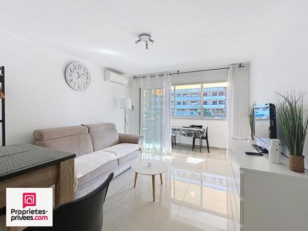 LE LAVANDOU Appartement traversant rénové à 100 m de la plage