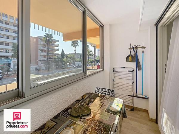 LE LAVANDOU Appartement traversant rénové à 100 m de la plage