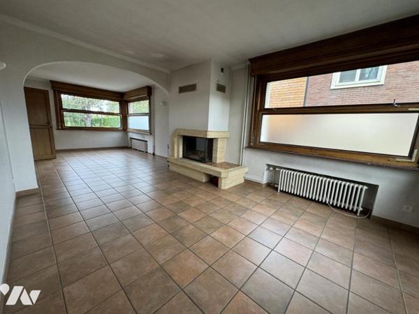 Maison individuelle 175 m² Valenciennes + local professionnel 150 m² libre