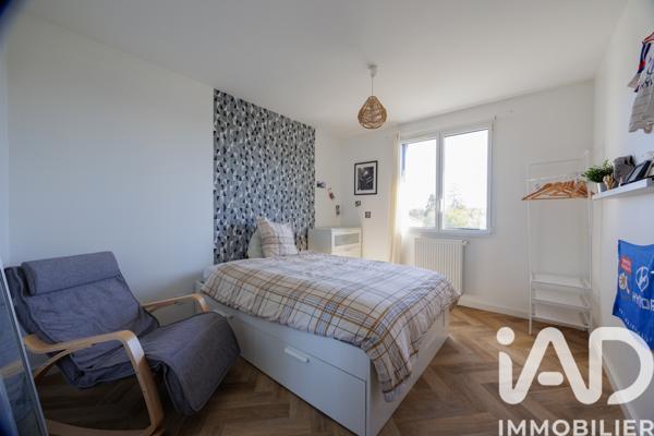 Maison à vendre 7 pièces 179 m² Cailloux-sur-Fontaines