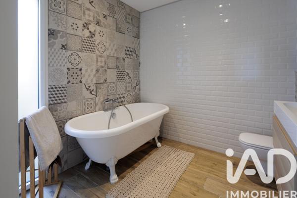 Maison à vendre 7 pièces 179 m² Cailloux-sur-Fontaines