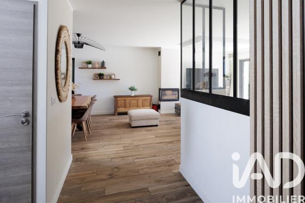 Maison à vendre 7 pièces 179 m² Cailloux-sur-Fontaines