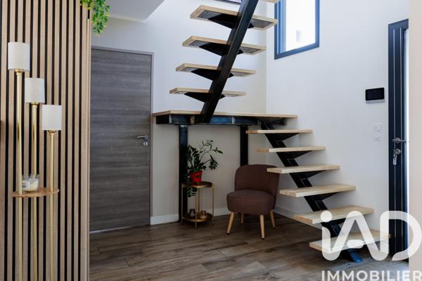 Maison à vendre 7 pièces 179 m² Cailloux-sur-Fontaines