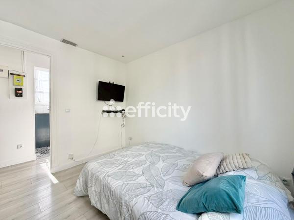 Appartement
         1 pièce
        - 16 m² 140 000 € *