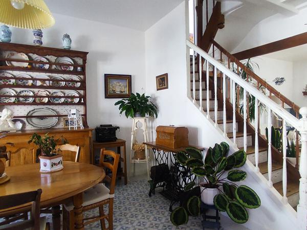 A VENDRE - Chatelaillon Plage - Triangle d'or - Maison familiale de 140m2 - Jardin - Cave - Grenier