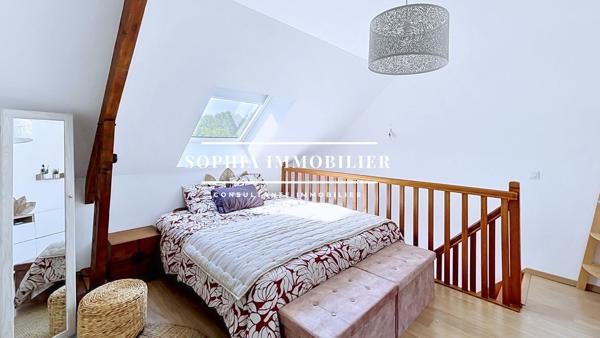 Appartement
         3 pièces
        - 70 m² Exclusivité 215 000 € *