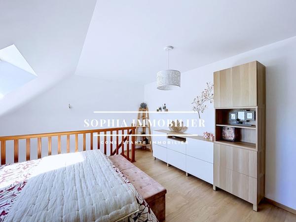 Appartement
         3 pièces
        - 70 m² Exclusivité 215 000 € *