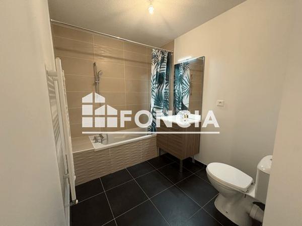 Location Appartement 2 pièces 42.3 m² - 4 RUE DE LA TASE Vaulx En Velin 69120