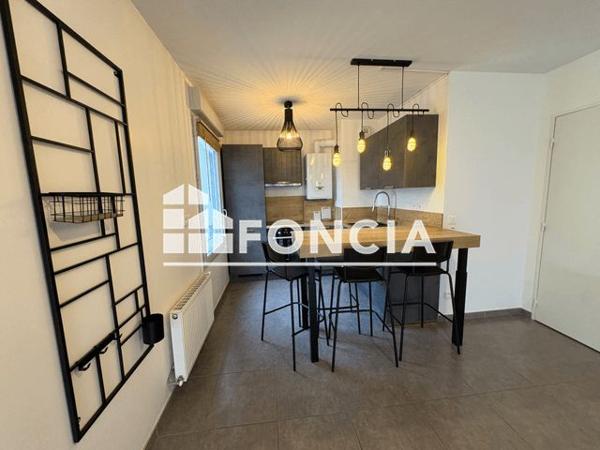 Location Appartement 2 pièces 42.3 m² - 4 RUE DE LA TASE Vaulx En Velin 69120