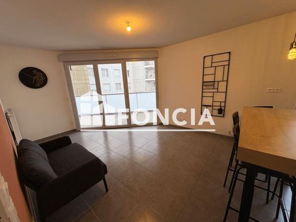 Location Appartement 2 pièces 42.3 m² - 4 RUE DE LA TASE Vaulx En Velin 69120