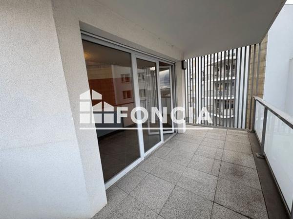 Location Appartement 2 pièces 42.3 m² - 4 RUE DE LA TASE Vaulx En Velin 69120