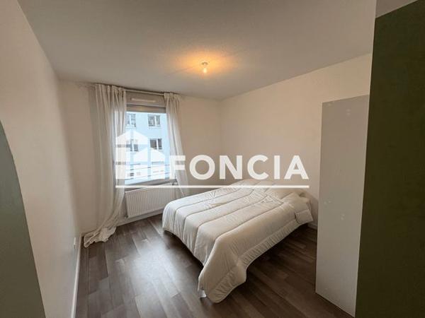 Location Appartement 2 pièces 42.3 m² - 4 RUE DE LA TASE Vaulx En Velin 69120