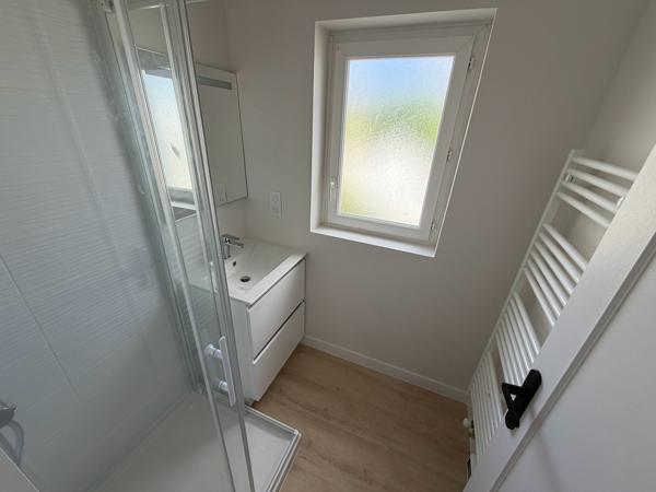 MAISON T3 sur SOUS-SOL - DEPENDANCE et TERRAIN