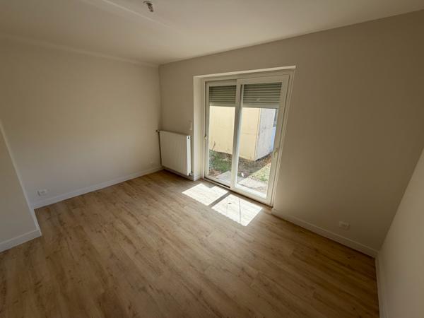 MAISON T3 sur SOUS-SOL - DEPENDANCE et TERRAIN