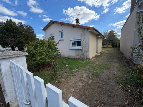 MAISON T3 sur SOUS-SOL - DEPENDANCE et TERRAIN