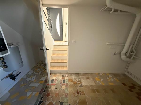 MAISON T3 sur SOUS-SOL - DEPENDANCE et TERRAIN