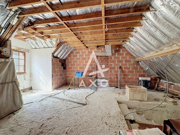 Maison familiale avec garage et dépendance