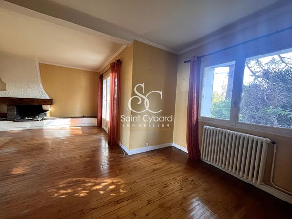 Angoulême – Maison à rénover avec garage et jardin