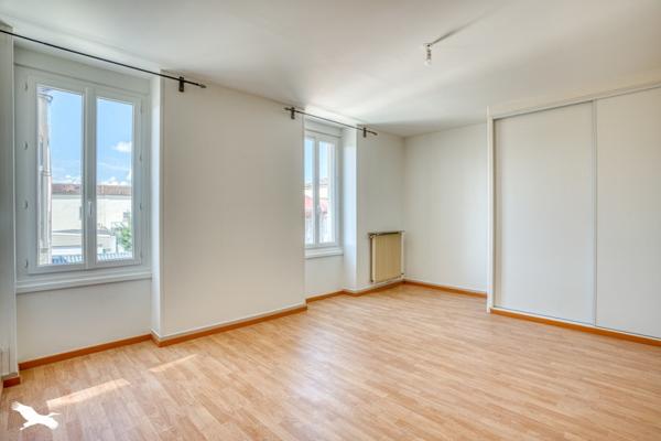 Maison à vendre |  Sainte-Bazeille |  7 pièces | 147 m²