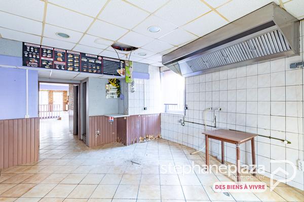 Local commercial 3 pièces 46.53 m2