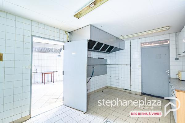 Local commercial 3 pièces 46.53 m2