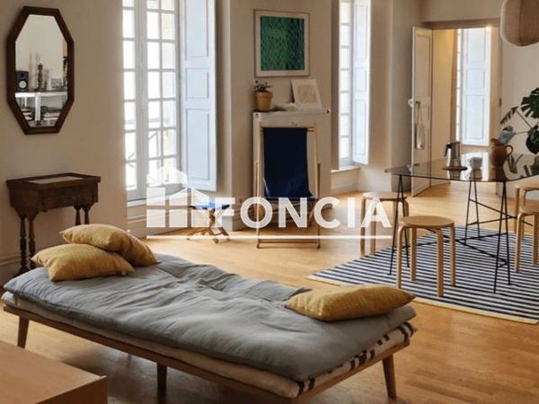 Location Appartement 5 pièces 121 m² - 20 RUE DE LA LIBERTE Semur En Auxois 21140