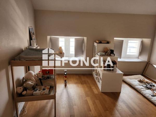 Location Appartement 5 pièces 121 m² - 20 RUE DE LA LIBERTE Semur En Auxois 21140