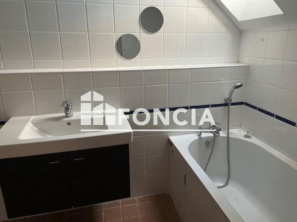 Location Appartement 5 pièces 121 m² - 20 RUE DE LA LIBERTE Semur En Auxois 21140