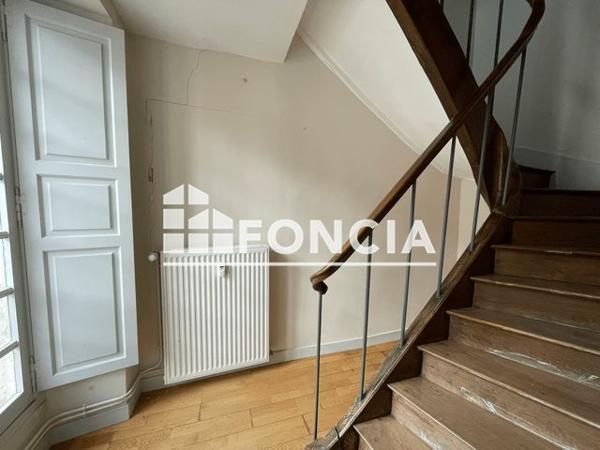 Location Appartement 5 pièces 121 m² - 20 RUE DE LA LIBERTE Semur En Auxois 21140
