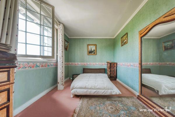 Maison à vendre 10 pièces LE CHESNAY (78)300m²-5 chambres-garage-terrain 756m².