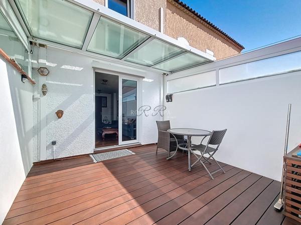 À vendre Charmant mazet en duplex avec piscine