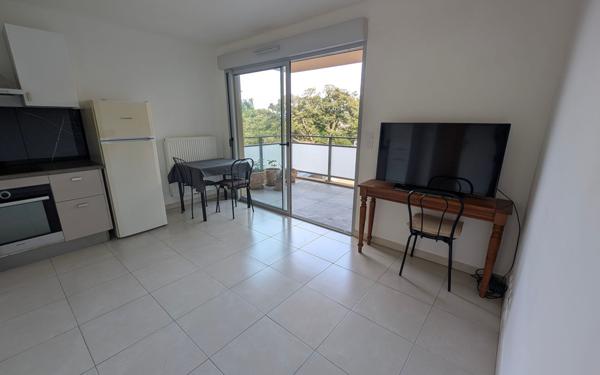 Appartement à vendre    2 pièces • 38 m2 Six-Fours-les-Plages