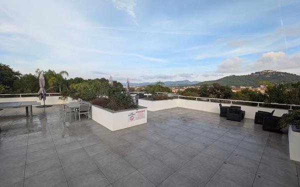 Appartement à vendre    2 pièces • 38 m2 Six-Fours-les-Plages