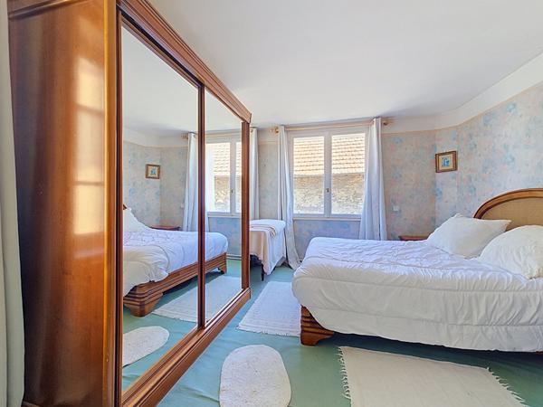 Maison de ville à rénover à Seugy - 5 pièces, 3 chambres, 195 000 €