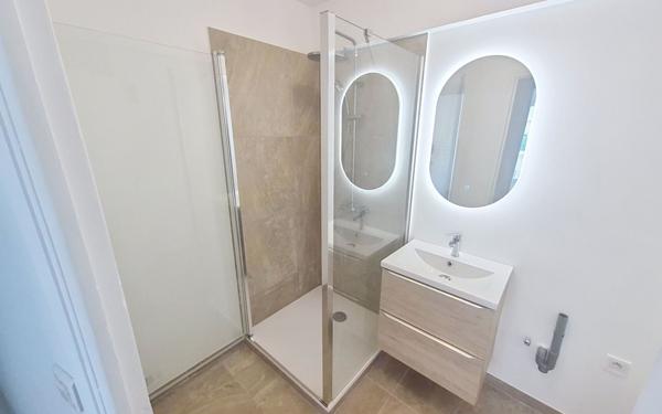 Appartement à vendre    3 pièces • 66,89 m2 Antibes