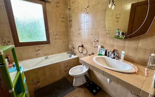 Maison à vendre    4 pièces •  Herm