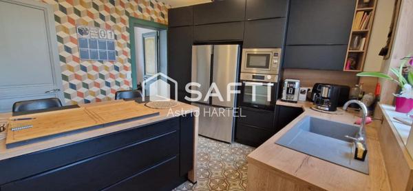 maison traditionnelle en brique et familialle