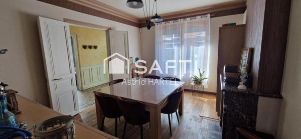 maison traditionnelle en brique et familialle