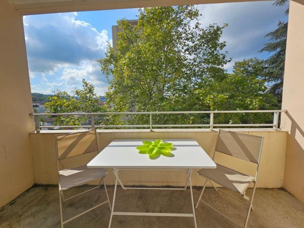 BESANCON CHAPRAIS F2 GRANDE LOGGIA ET PARKING